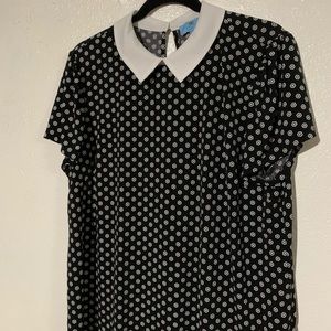 Hexagon Pattern Collared Blouse.